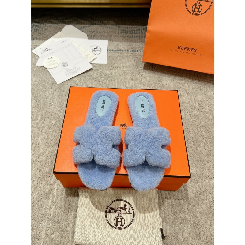 H**mes slippers